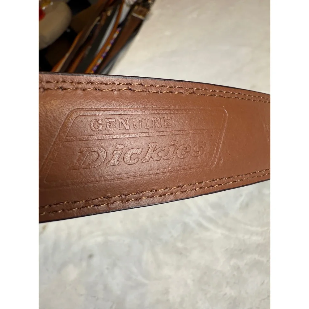 Dickies Mens Brown Genuine Leather Belt Size 46 Silver Buckle 1-71498-03635
